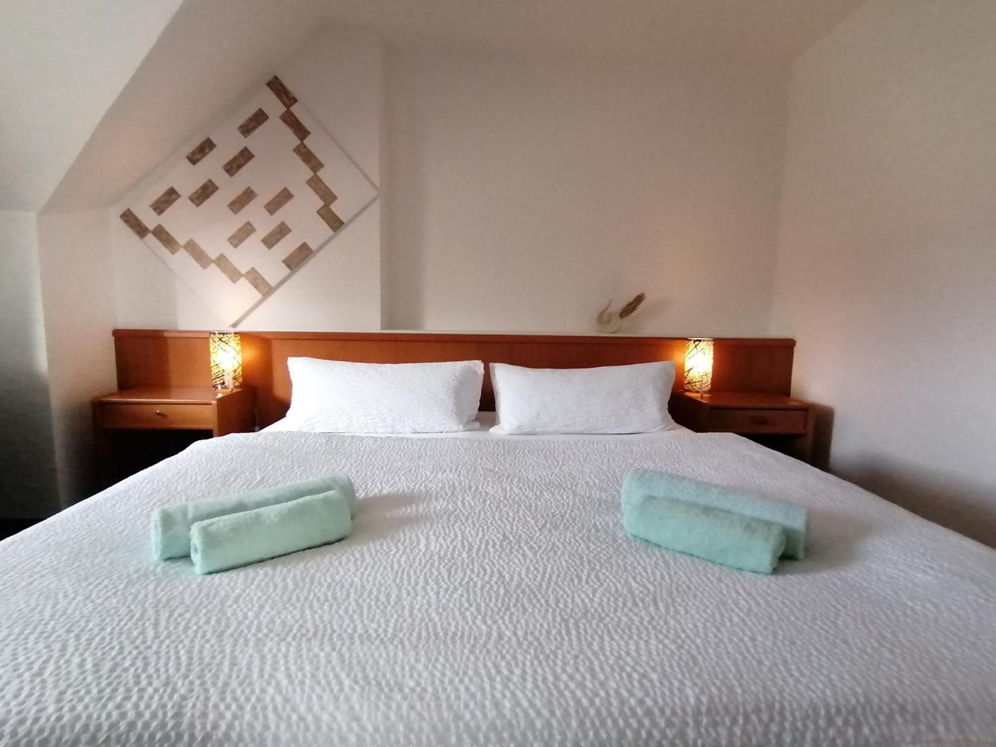 Domstadt Apartments Merseburg Bagian luar foto