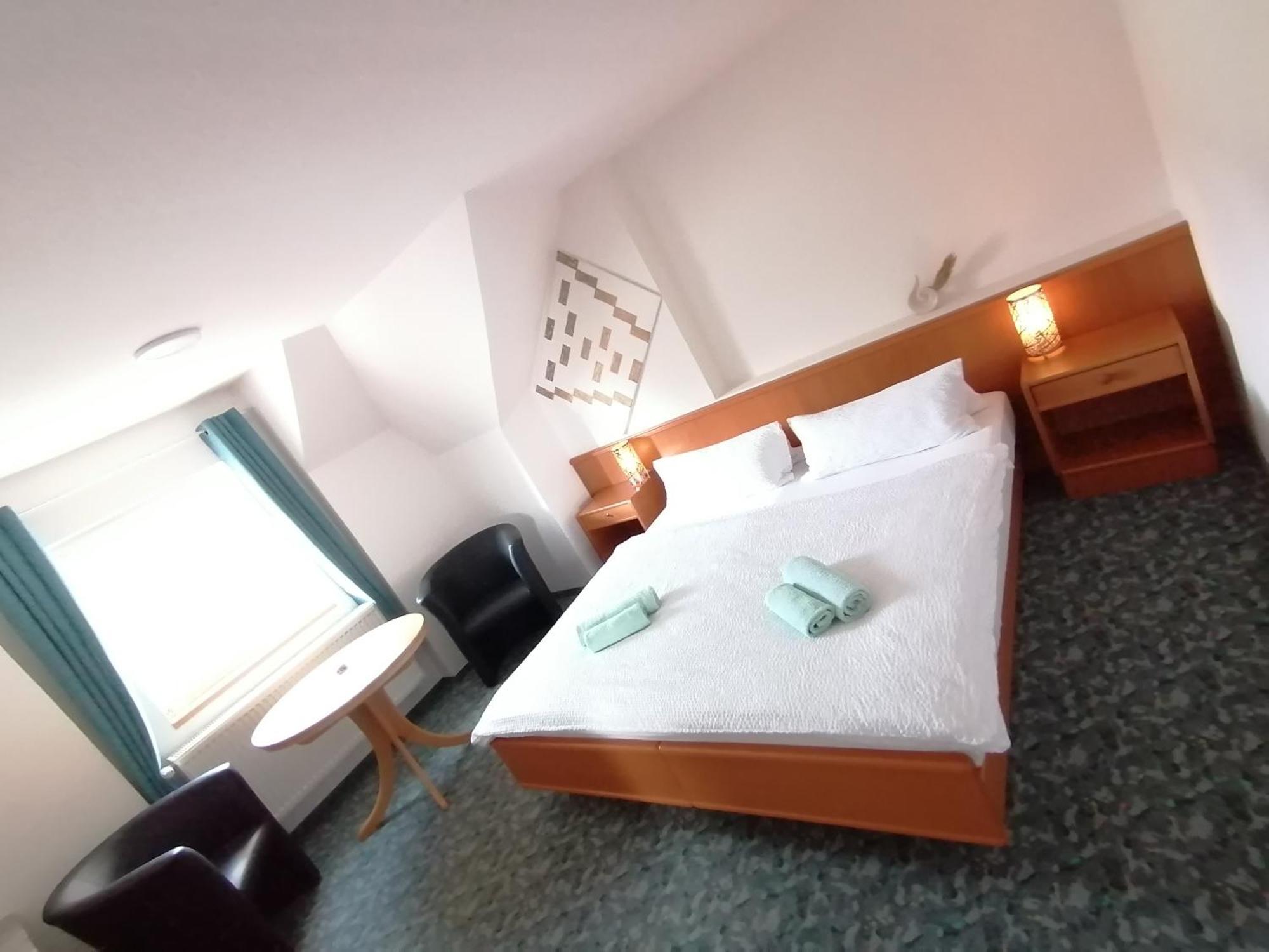 Domstadt Apartments Merseburg Bagian luar foto